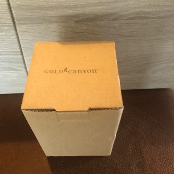 Grey vase- Gold Canyon Candle - Picture 3 of 3